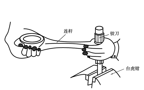 連桿襯套鉸削-柴油發(fā)電機組.png